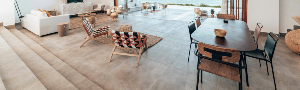 pièce à vivre carrelé